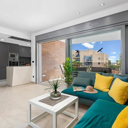 Luxusni Ve Spanelsku, Cabo Roig * Orihuela