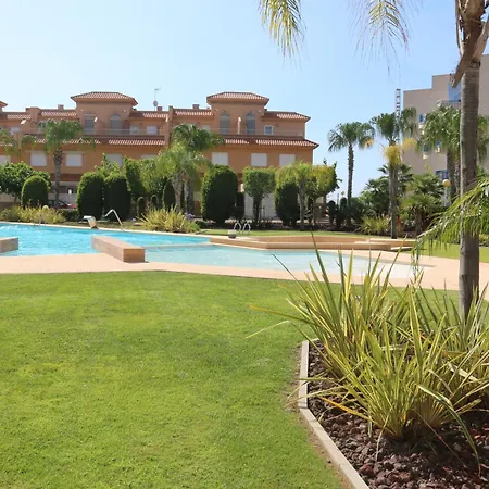 Luxusni Ve Spanelsku, Cabo Roig