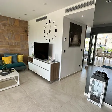 Luxusni Ve Spanelsku, Cabo Roig Orihuela